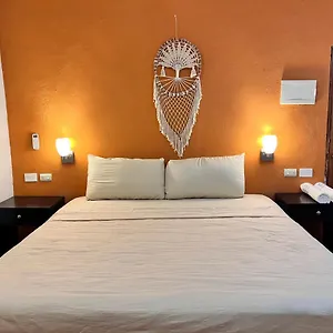 https://tumben-kuxtal-tulum.tulum-hotels.net